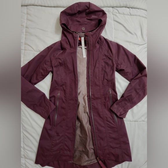 Lululemon Right As Rain Jacket| Colour: Wine Burgundy Maroon| Size: 2 - Picture 4 of 4